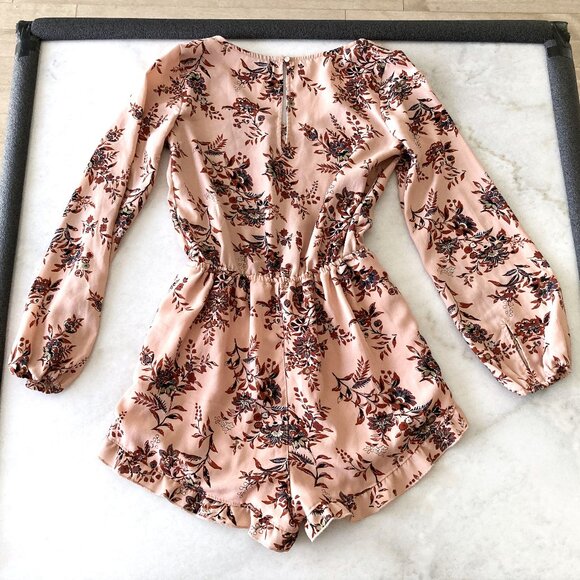 Abercrombie & Fitch romper, pink floral long sleeve (XS) ruffle - Picture 2 of 5